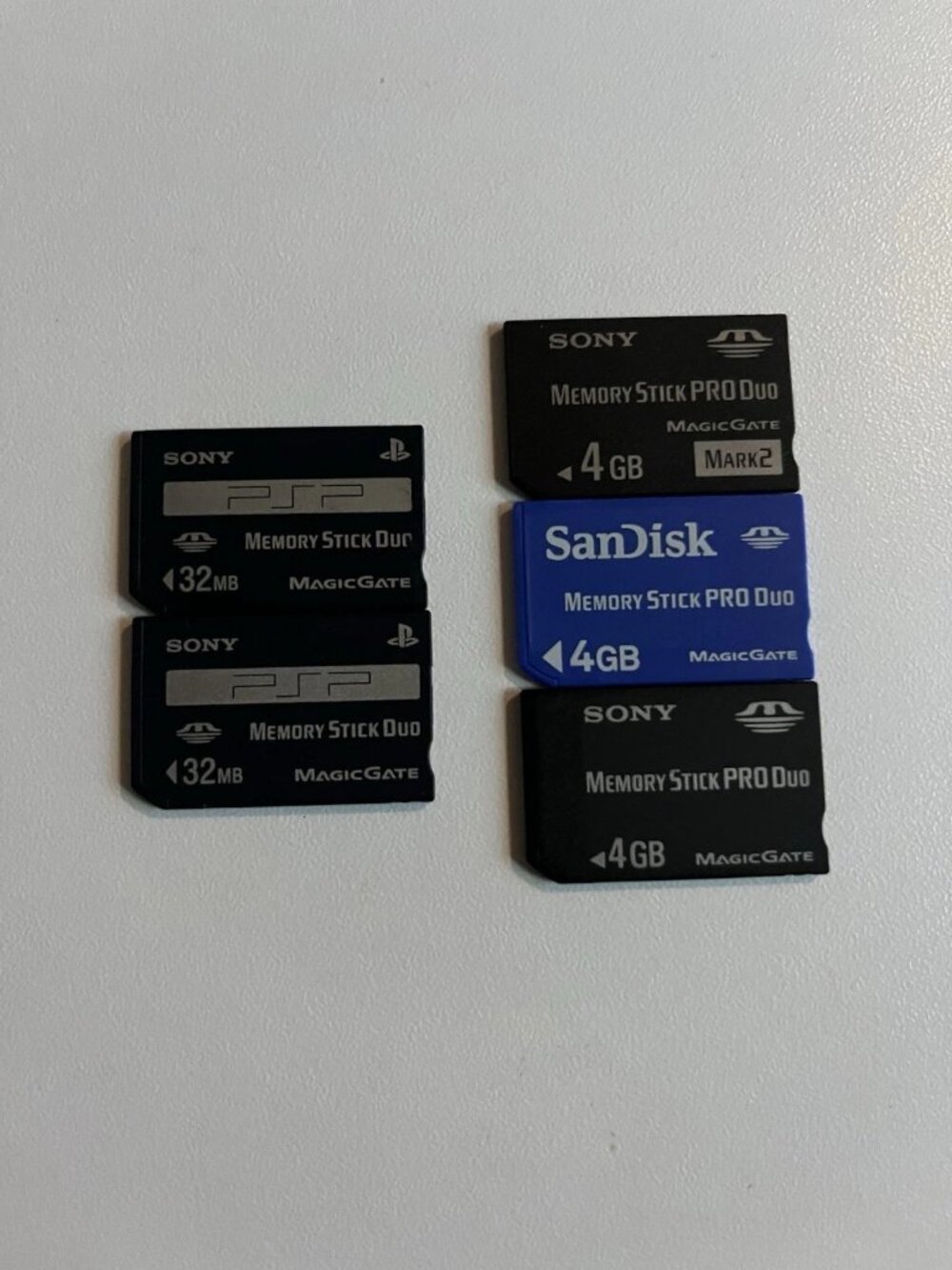 OEM Sony PlayStation PSP Memory Stick Duo Magic Gate Card Lot of 5 32mb 4gb